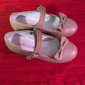 Capezio tap shoes